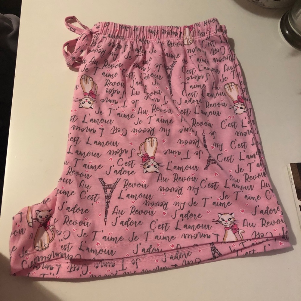 Sainteve Pink French Printed Short. Size L.